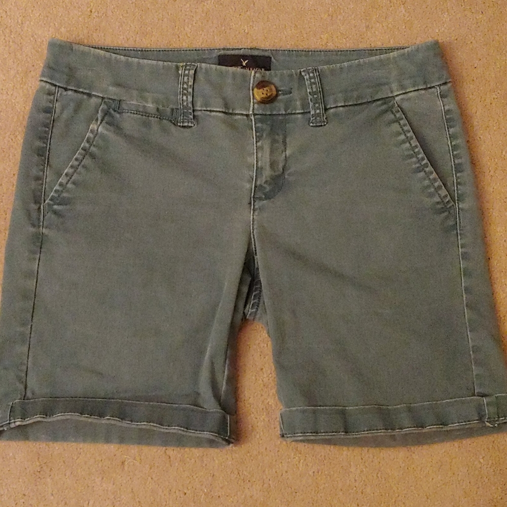 American Eagle Bermuda shorts